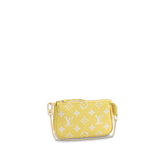 Louis Vuitton Mini Pochette Accessoires Lemon Curd Yellow for Women's - Get Discount!