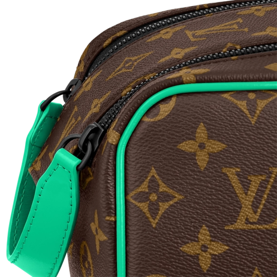 Stylish Toilet Pouch for Women - Louis Vuitton Dopp Kit