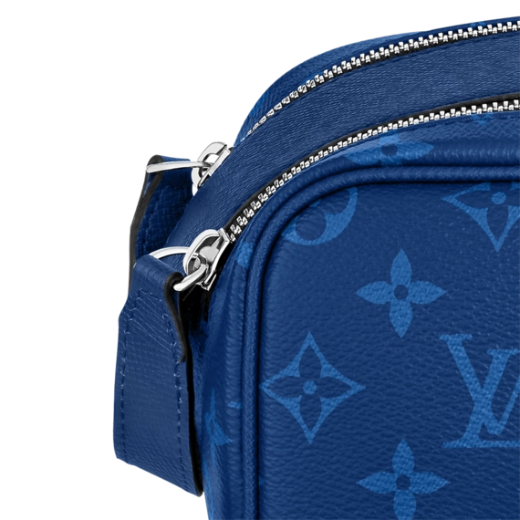 Men's fashion must-have - Louis Vuitton Dopp Kit Toilet Pouch Cobalt Blue