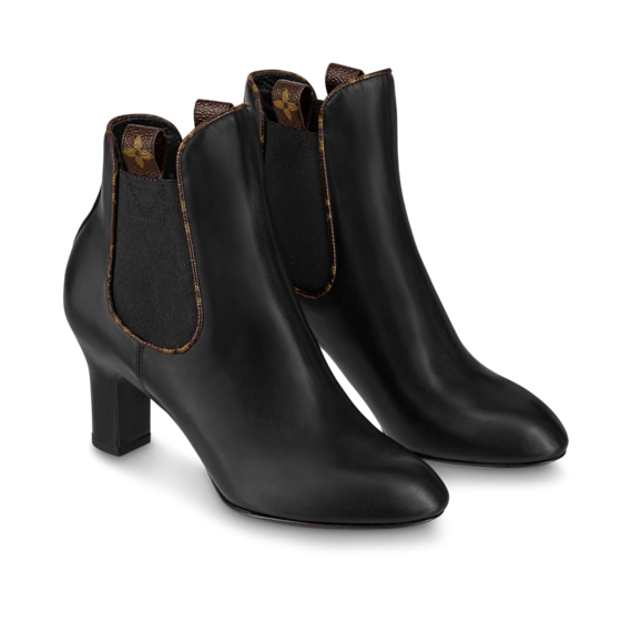 Discount on Louis Vuitton Lady Ankle Boot - Shop Now!