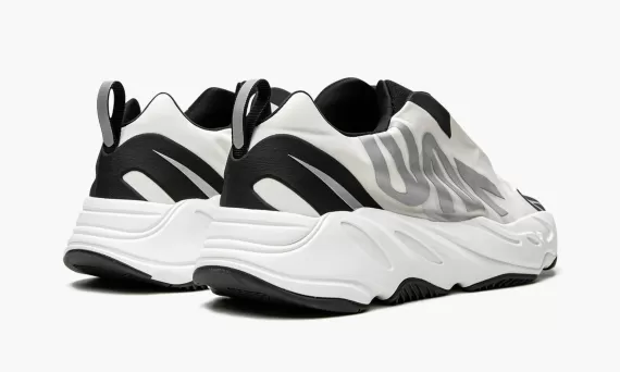 Fashionable Women's Yeezy 700 MNVN - Laceless Analog with Discount!