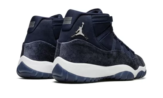 Women's Fashion - Air Jordan 11 Velvet WMNS - Midnight Navy