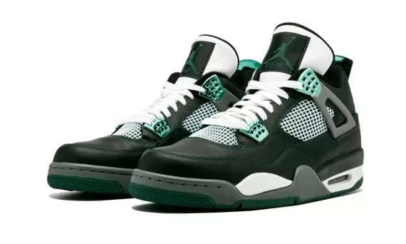 Shop Women's Air Jordan 4 - Oregon Ducks