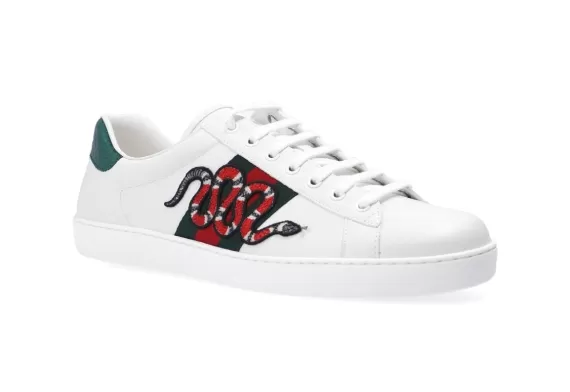 Buy the Latest Men's Gucci Ace Sneakers with Patch