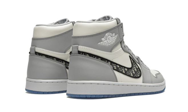 Men's Air Jordan 1 High Dior - Get the Look!