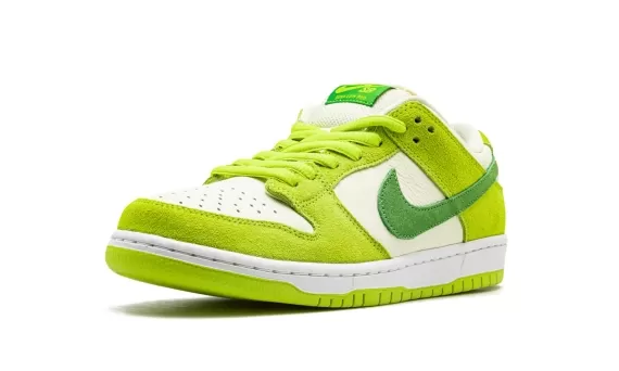 Be Stylish with Nike SB Dunk Low Pro - Green Apple for Men's