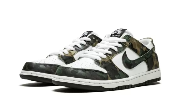 Sale on Men's Nike SB Zoom Dunk Low Pro - Camo