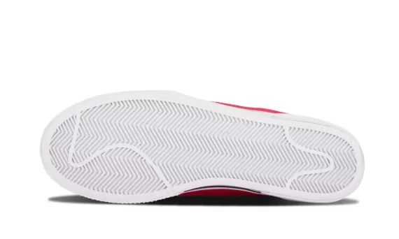 Save on Men's Nike SB GTS QS - Supreme Red