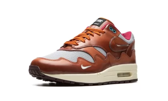 Women's Footwear: Nike AIR MAX 1 Patta - Dark Russet