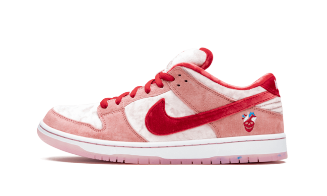 Shop Men's Nike SB Dunk Low Pro - StrangeLove Sale