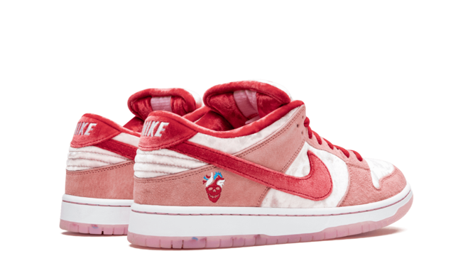 Nike SB Dunk Low Pro - StrangeLove