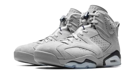 Women's Sneakers: Air Jordan 6 - Georgetown