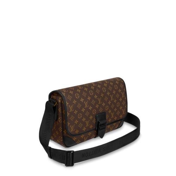 Louis Vuitton Archy Messenger GM