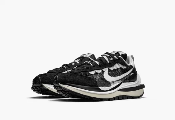 Men's Footwear - Sacai x Nike Vapor Waffle - Get It Now!