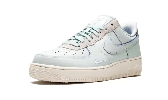 Nike Air Force 1 07 LV8 Devin Booker - Barely Grey