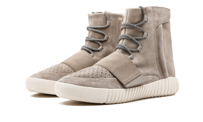 Get the Trendy Yeezy Boost 750 - Gray/White for Women's