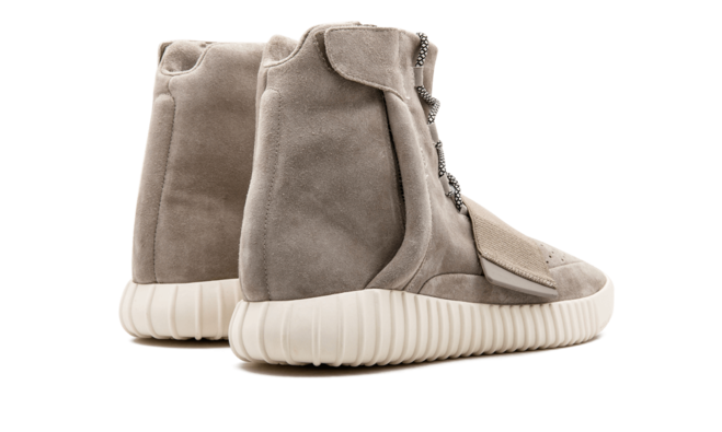 Look Fabulous with the Yeezy Boost 750 - Gray/White for Women's