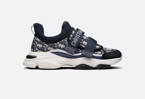 D-WANDER Sneaker - Deep Blue Dior Oblique Technical Fabric