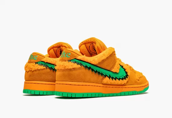 Grab the SB Dunk Low Grateful Dead Orange Bear for Men's Now