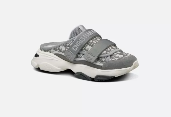 D-WANDER Sneaker - Gray Stone Dior Oblique Technical Fabric
