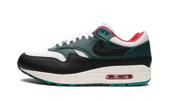 Air Max 1 - LeBron James x Liverpool