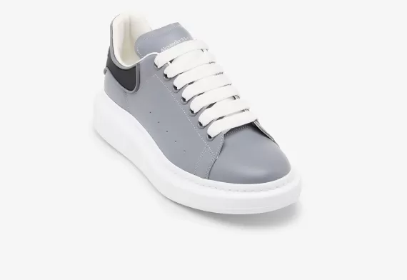 Oversized Sneaker in Gun Grey