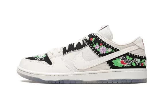 SB Dunk Low Decon N7 - Light Green Spark