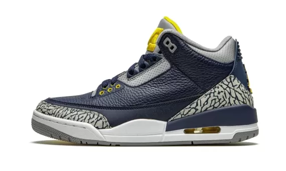 Air Jordan 3 Retro PE - Michigan