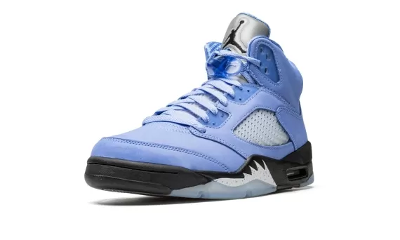 Air Jordan 5 Retro SE - UNC