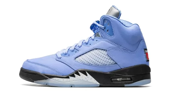 Air Jordan 5 Retro SE - UNC