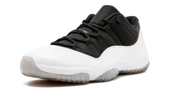 Air Jordan 11 Retro Low - Tuxedo