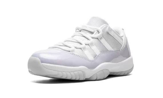 Air Jordan 11 Low - Pure Violet