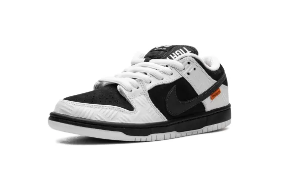 SB Dunk Low - TIGHTBOOTH