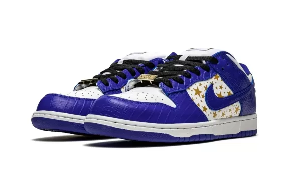 SB Dunk Low Supreme - Stars - Hyper Blue