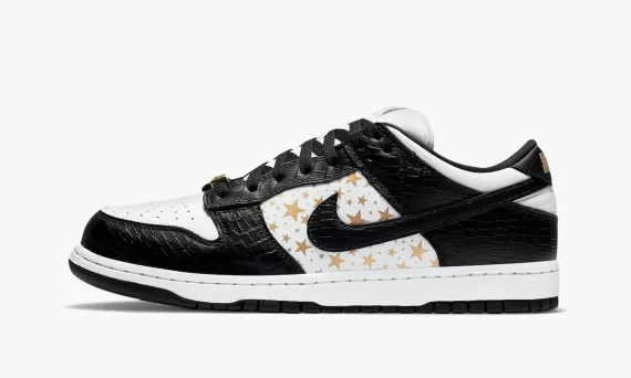 SB Dunk Low Supreme Stars - Black