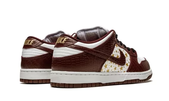 SB Dunk Low Supreme - Stars - Barkroot Brown