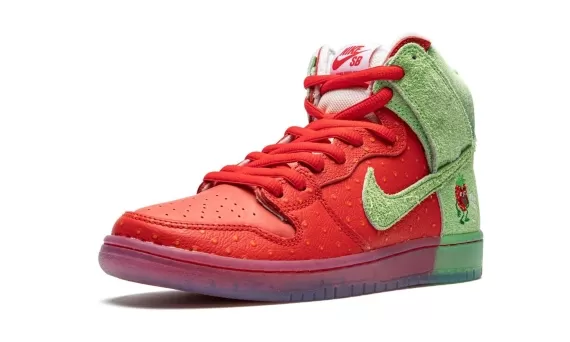 SB Dunk High - Strawberry Cough