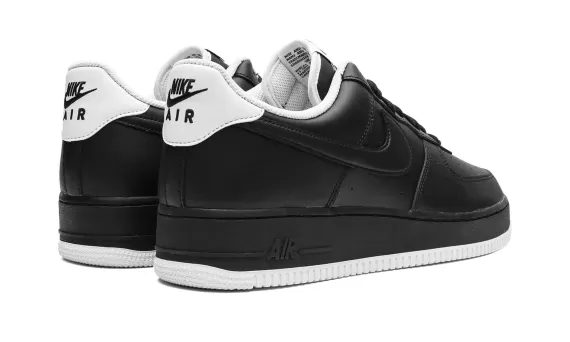 Air Force 1 ‘07 - Black / White Sole