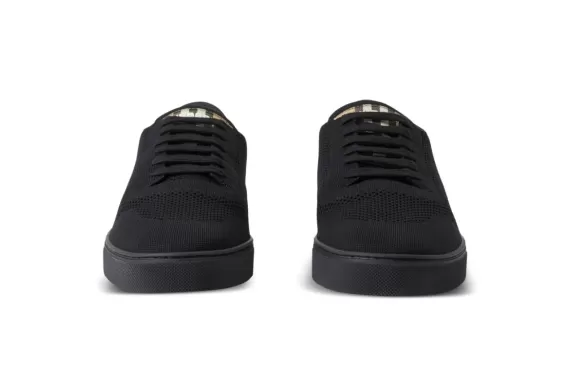 Logo-print Knitted Sneakers - Black