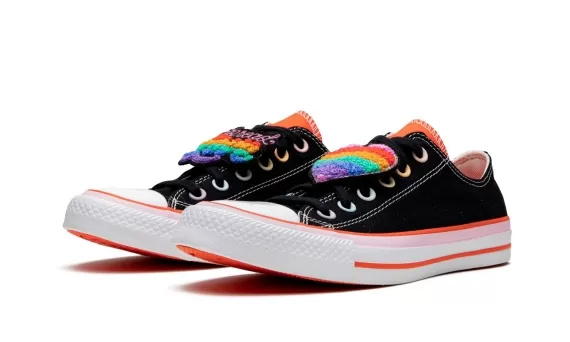 Chuck Taylor All Star Ox - Spread Love