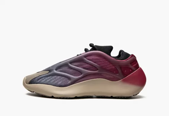 Yeezy Boost 700 V3 - Fade Carbon: Women's Stylish Sneaker with Discount!