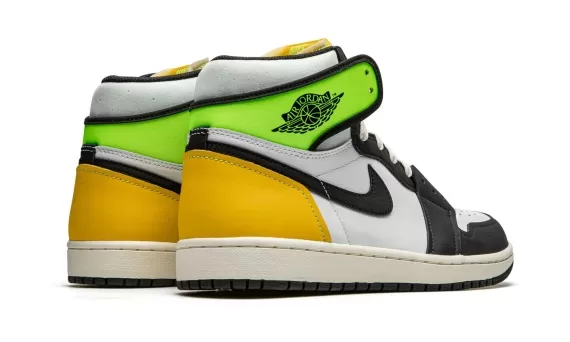 Air Jordan 1 High - Volt Gold