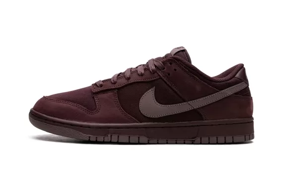 Dunk Low - Burgundy Crush