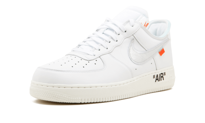 Women's fashion must-have: Nike x Off White Air Force 1 07 - ComplexCon.