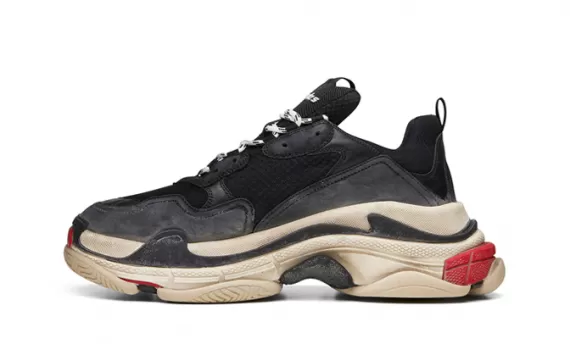 Women's Balenciaga Triple S Trainers - Black/Red - Look Great